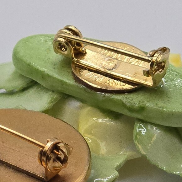 VTG Brooches Royal Doulton England Porcelain Gold Tone Bone China Floral Granny - Picture 7 of 10